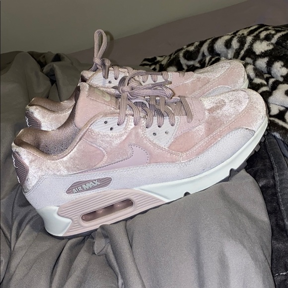 Nike Shoes - Women’s Nike air max 90 LX velvet particle rose